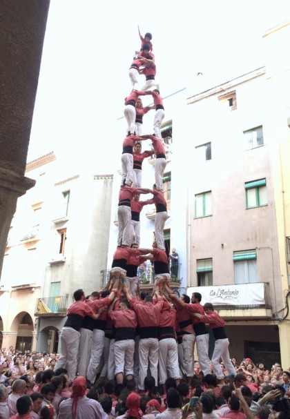 Primers castells de nou per Sant Isidre