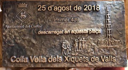 Reconeixement de l'Ajuntament del Catllar i placa pel quatre de nou.