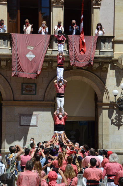 Els Xiquets de Valls retornen simbòlicament per Sant Joan amb una gran repercussió mediàtica