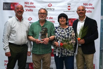 Francesc Xavier Orriols i Francesca Roig reben el XIIIè Premi Isidre de Rabassó d’Identitat Castellera